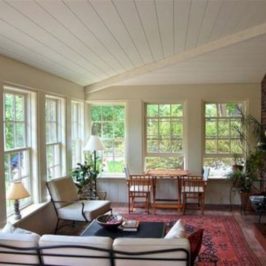 17+ Amazing Farmhouse Sunroom Makeover Ideas