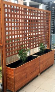 19+ Simple Cheap DIY Privacy Fence Design Ideas