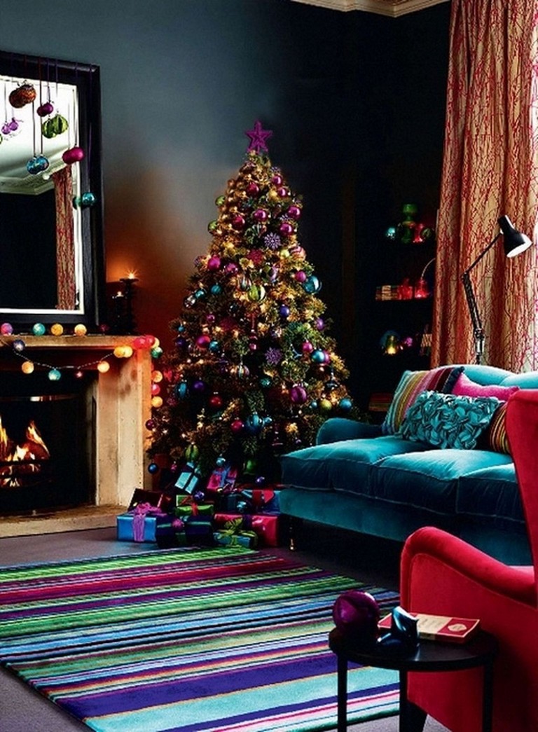60+ Lovely Christmas Decoration Ideas for Your Living Room - Page 31 of 62